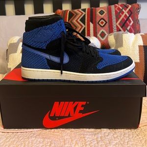 Air Jordan 1 Retro Hi Flynit